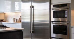 Inox kolor w kuchni: jak czyścić sprzęt AGD i dbać o powierzchnię inox